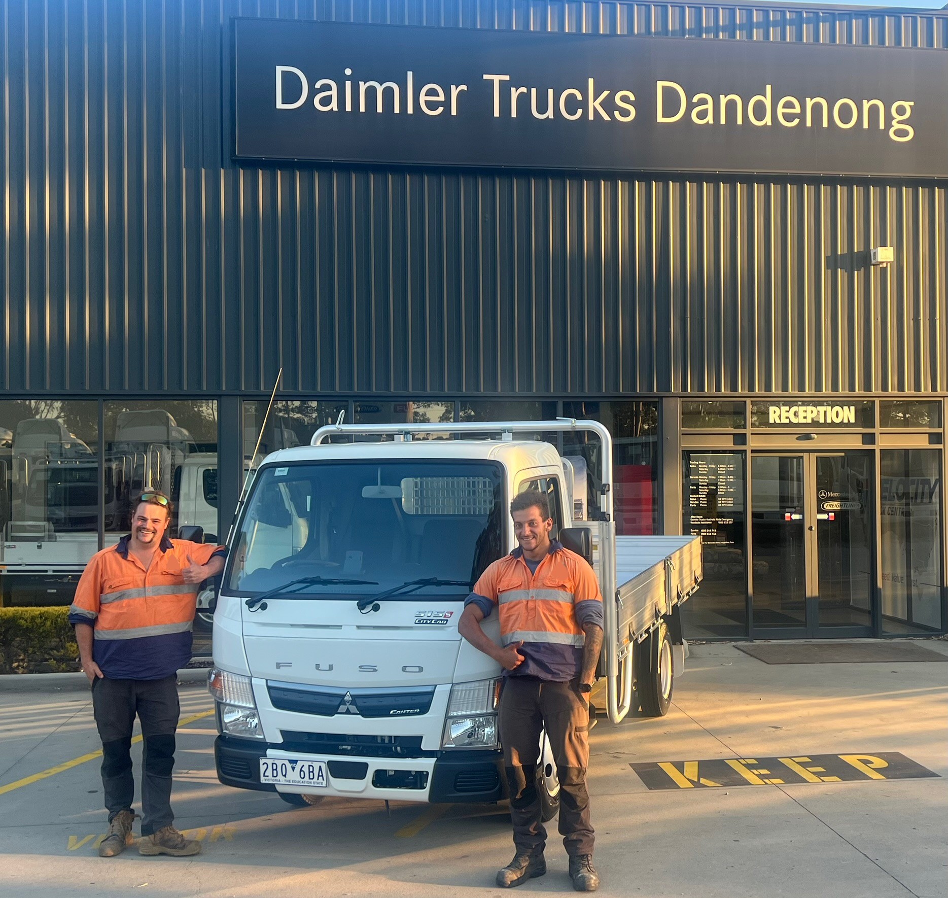 Melbourne Treeworks delivery - Fuso Canter 515 alloy tray
